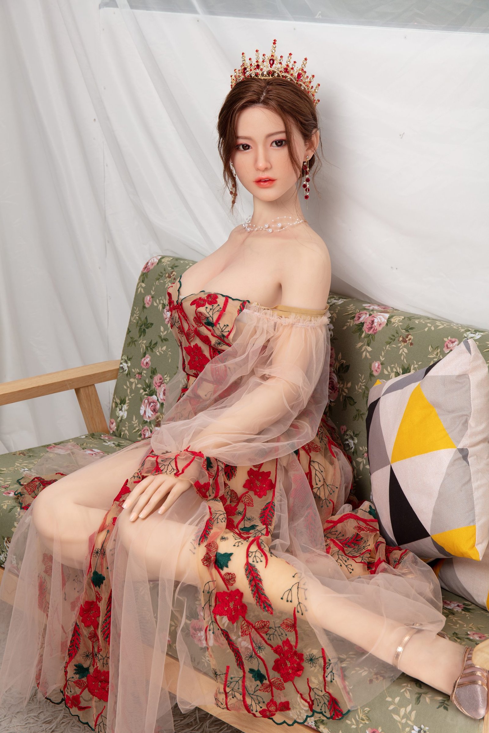 EunWoo, 160 cm Sexpuppe mit Silikonkopf und TPE-Körper, konfigurierbar