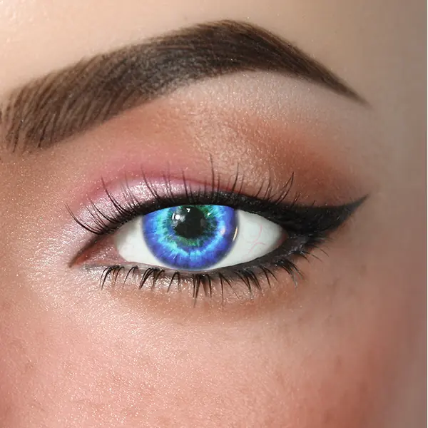Ultra-Augen 07