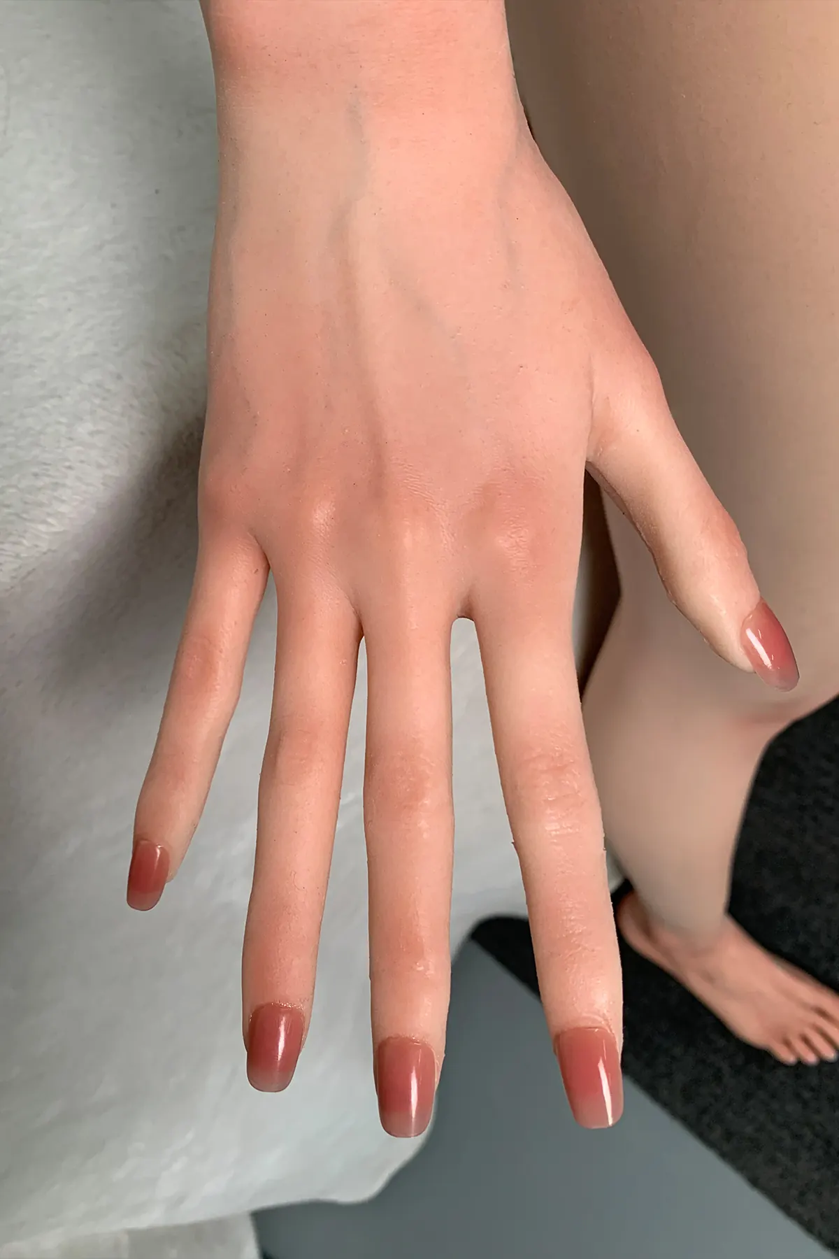 Isabeau Kermor - Sexpuppe sur mesure 168 cm aus Silikon intégral, teint naturel, tête 38 Werkfoto 1