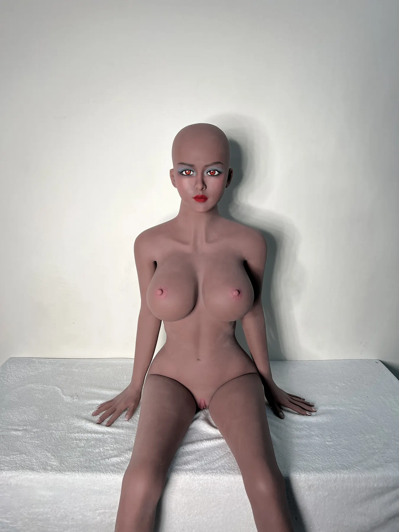 Violaine Bréval - Sexpuppe sur mesure 148 cm aus TPE, tête 208 Werkfoto 2