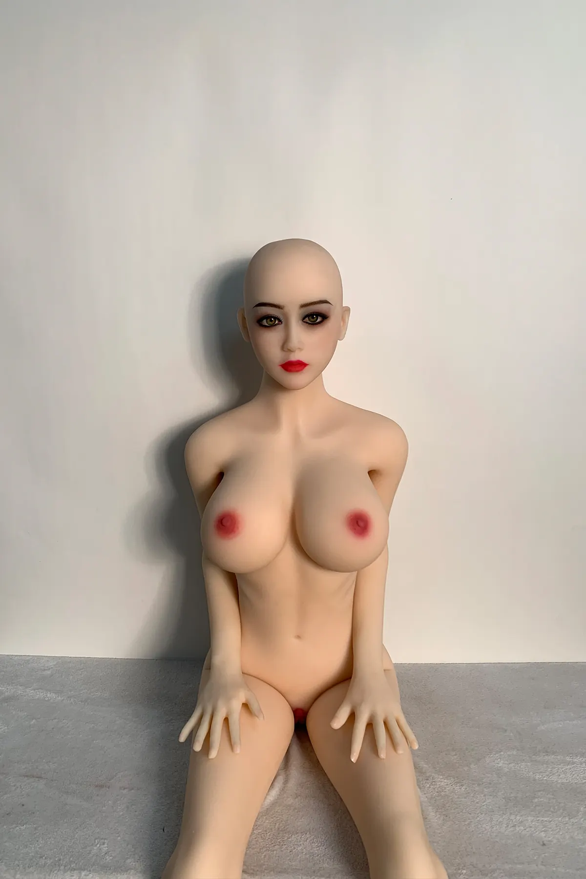 Flavie Cormier - Sexpuppe sur mesure 158 cm aus TPE, teint naturel, tête 45 Werkfoto 2