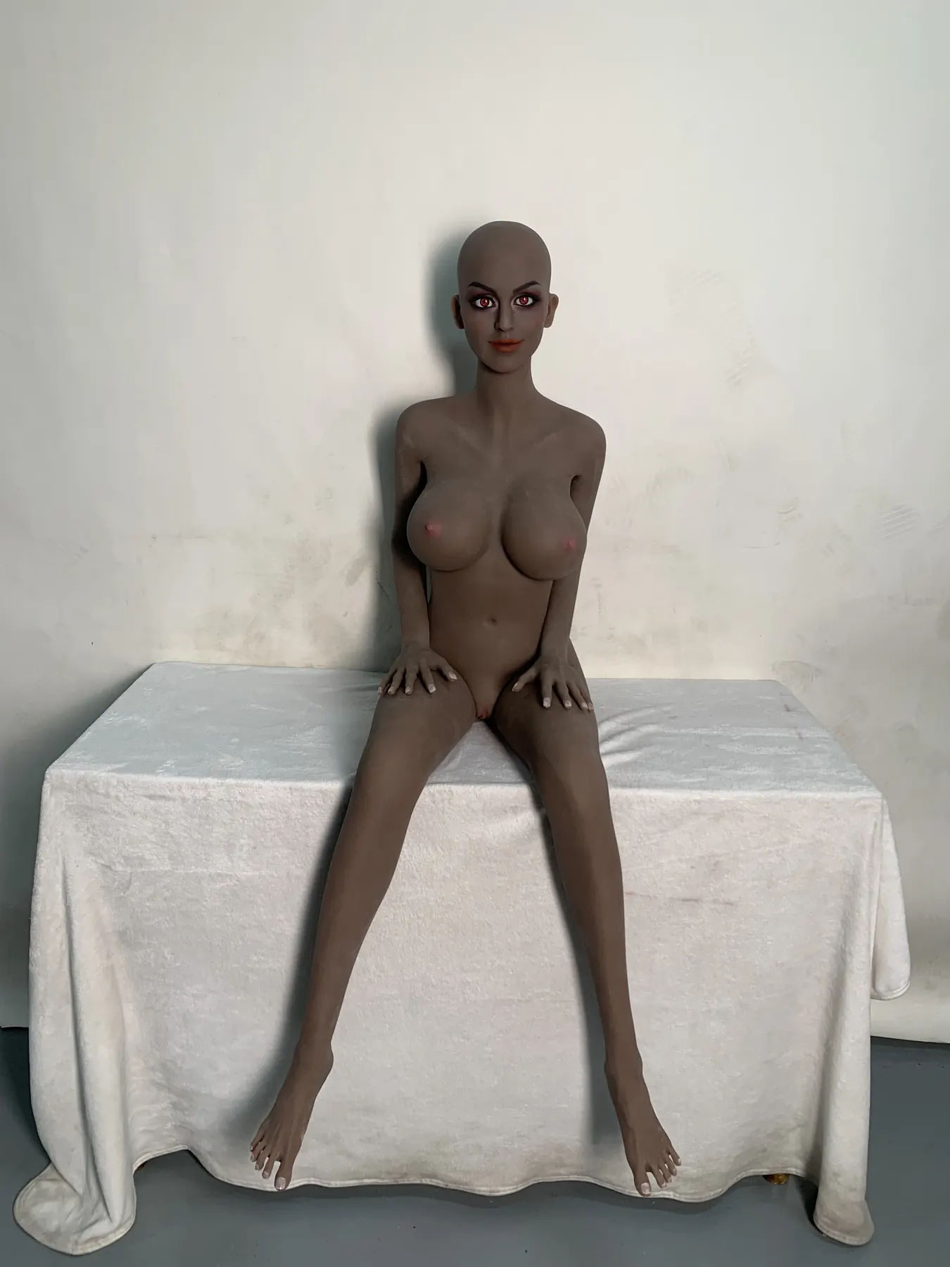 Roseline Darcet - Sexpuppe sur mesure 163 cm aus TPE, teint noir, tête 218 Werkfoto 2