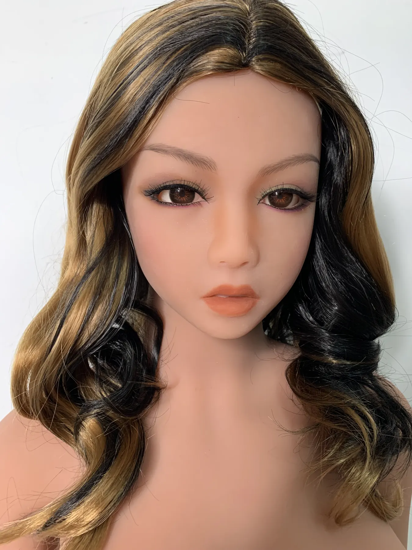 Esméralda Kermeur - Sexpuppe sur mesure 148 cm aus TPE, tête 147 Werkfoto 3