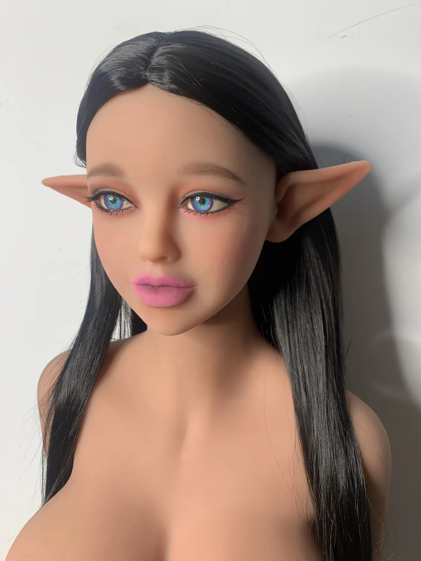 Aliénor Chanterive - Sexpuppe sur mesure 158 cm aus TPE, tête 108 Werkfoto 3