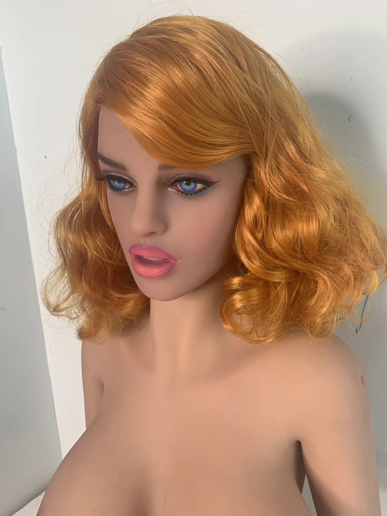 Aliénor Estier - Sexpuppe sur mesure 158 cm aus TPE, tête 302 Werkfoto 3