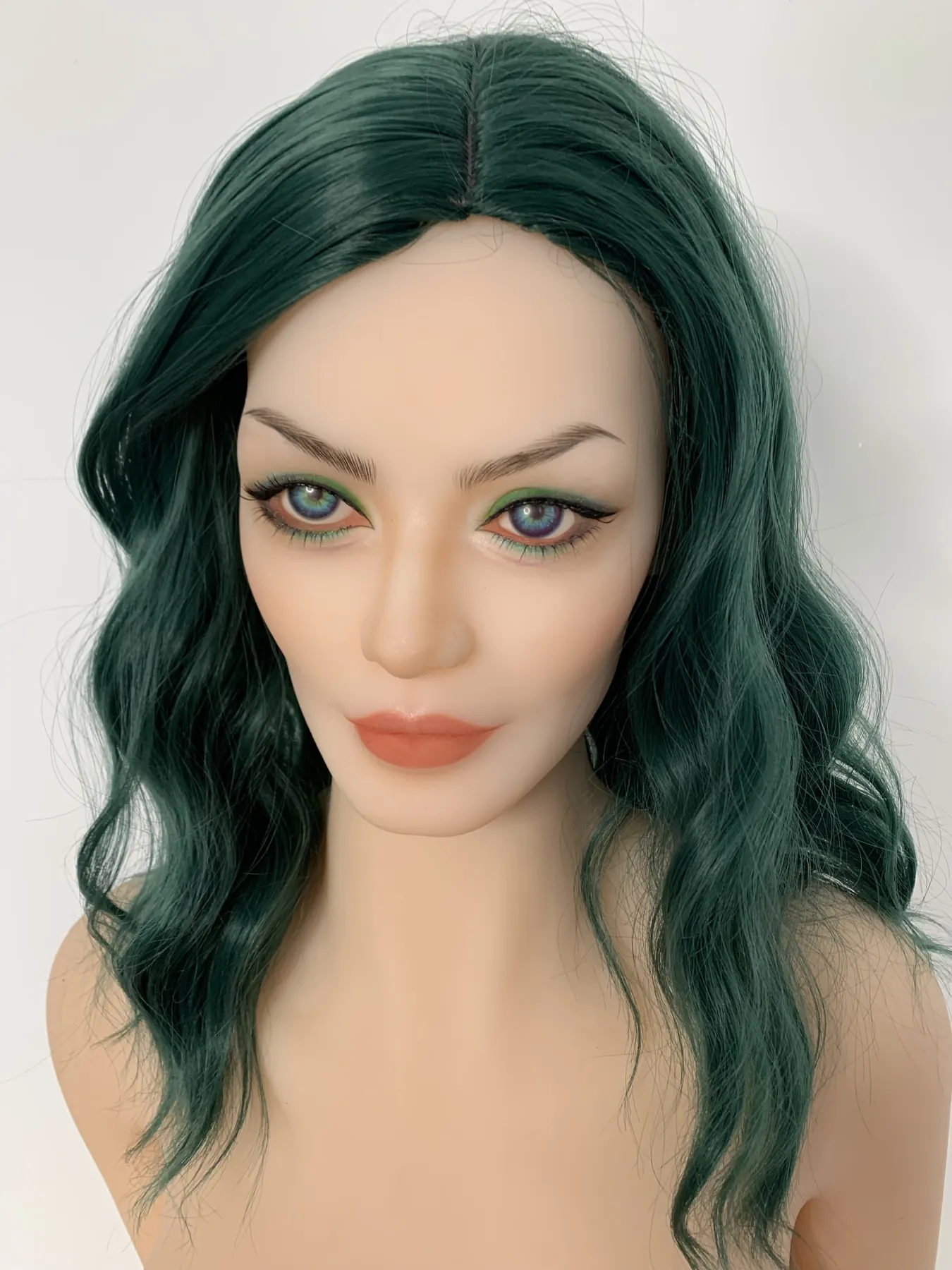 Anaëlle Fontenay - Sexpuppe sur mesure 158 cm aus TPE, tête 269 Werkfoto 3