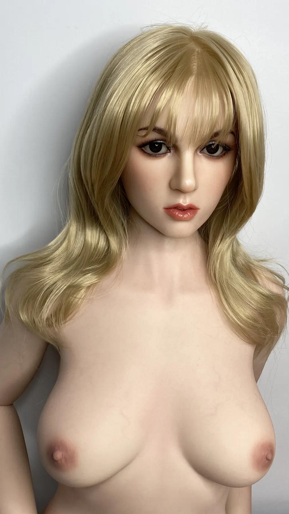 Amarande Dorsenne - Sexpuppe sur mesure 168 cm aus Silikon intégral, tête 011 Werkfoto 3
