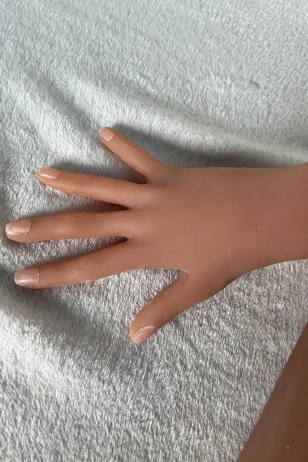 Daphné Lorain - Sexpuppe sur mesure 135 cm aus TPE, teint corail, tête 143 Werkfoto 3
