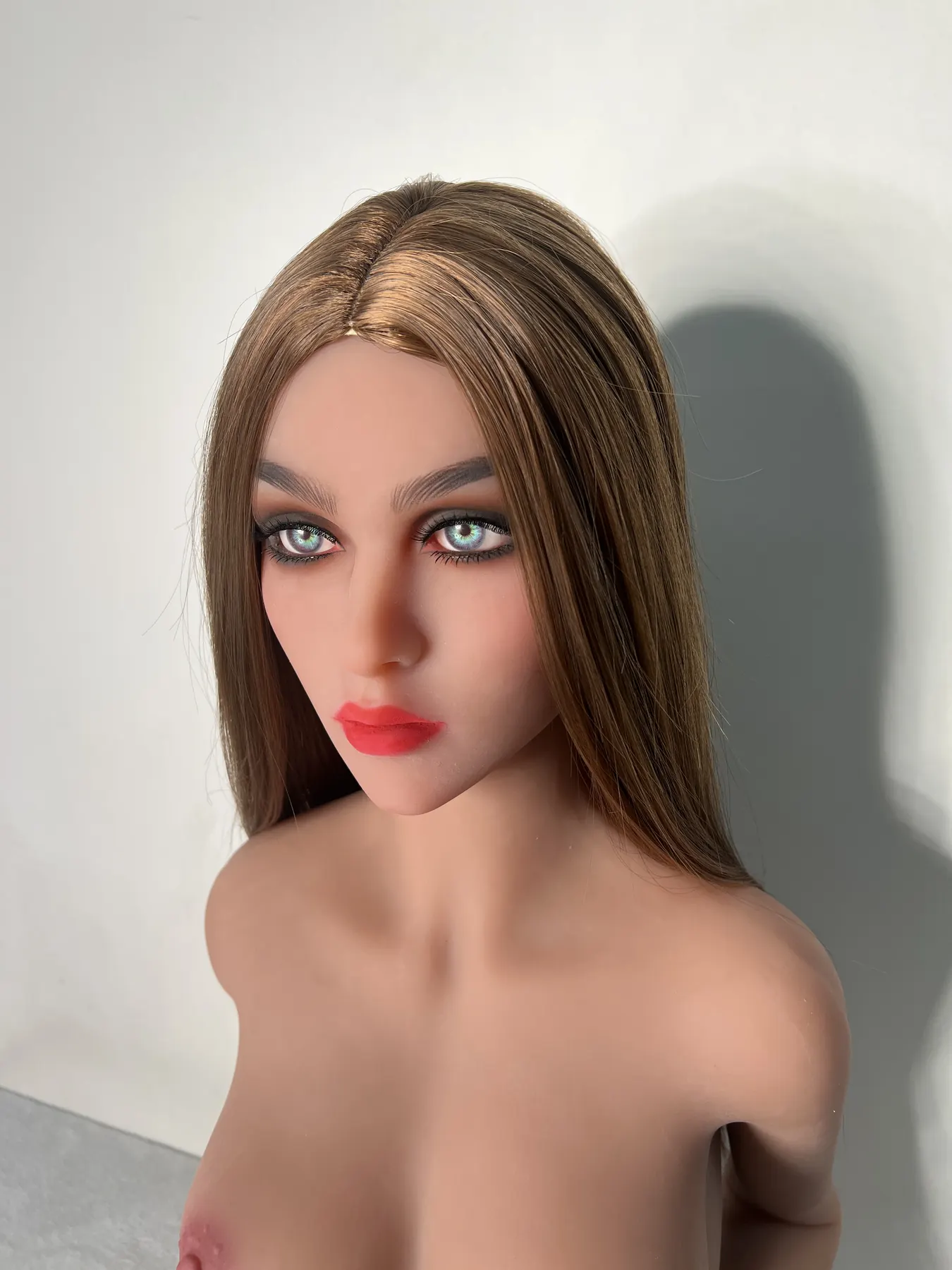 Héloïse Masson - Sexpuppe sur mesure 155 cm aus TPE, tête 175 Werkfoto 4