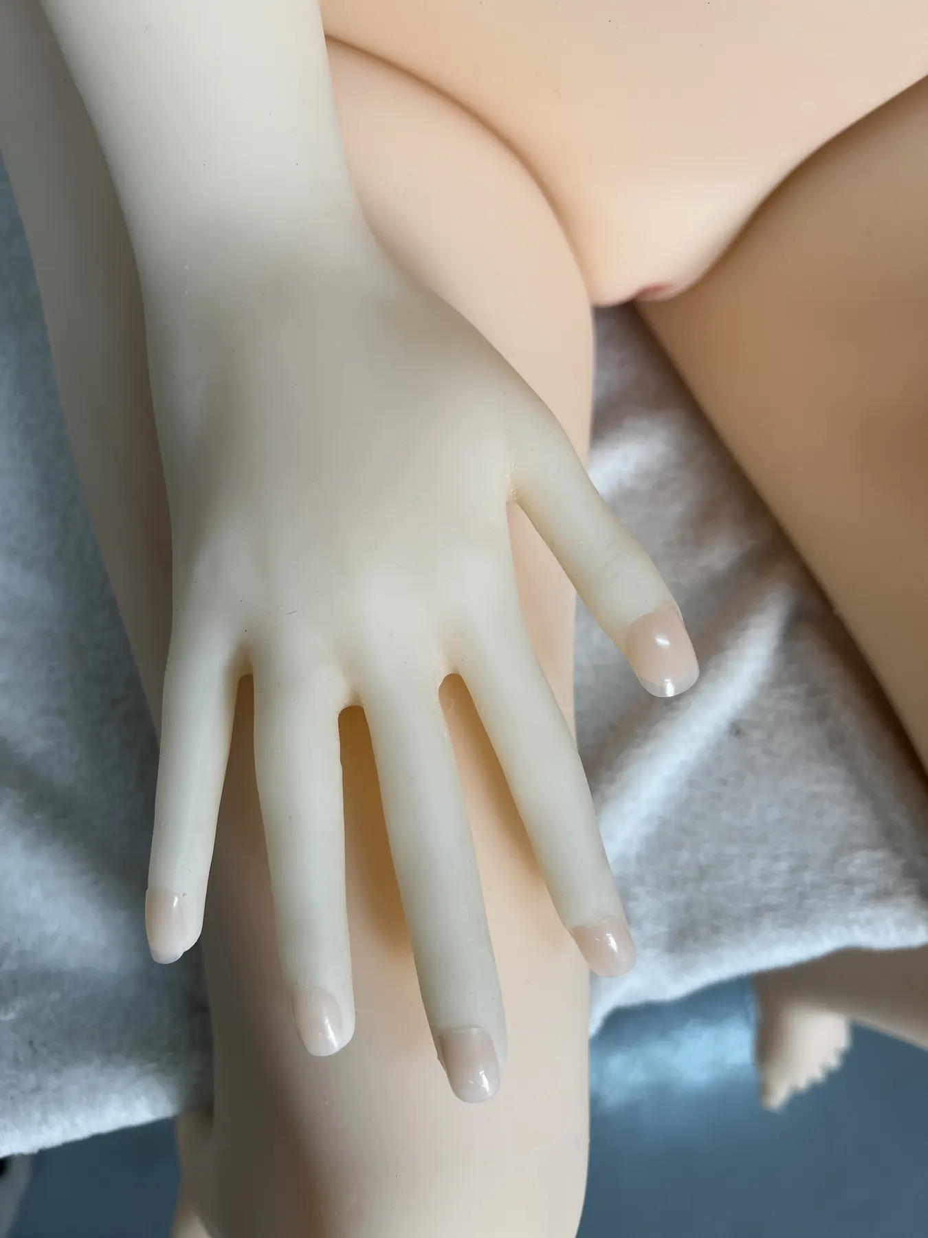 Doriane Masson - Sexpuppe sur mesure 155 cm aus TPE, teint naturel, tête 258 Werkfoto 4