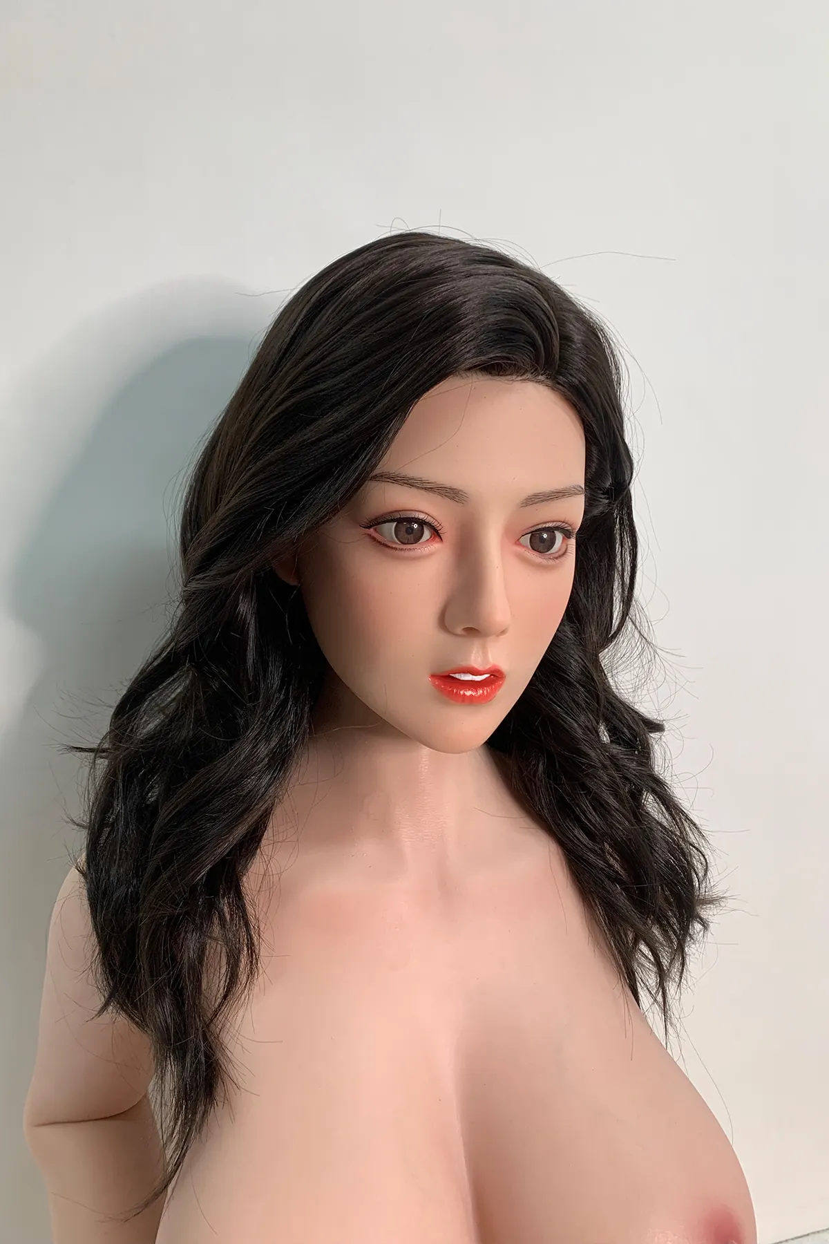 Isabeau Kermor - Sexpuppe sur mesure 168 cm aus Silikon intégral, teint naturel, tête 38 Werkfoto 4
