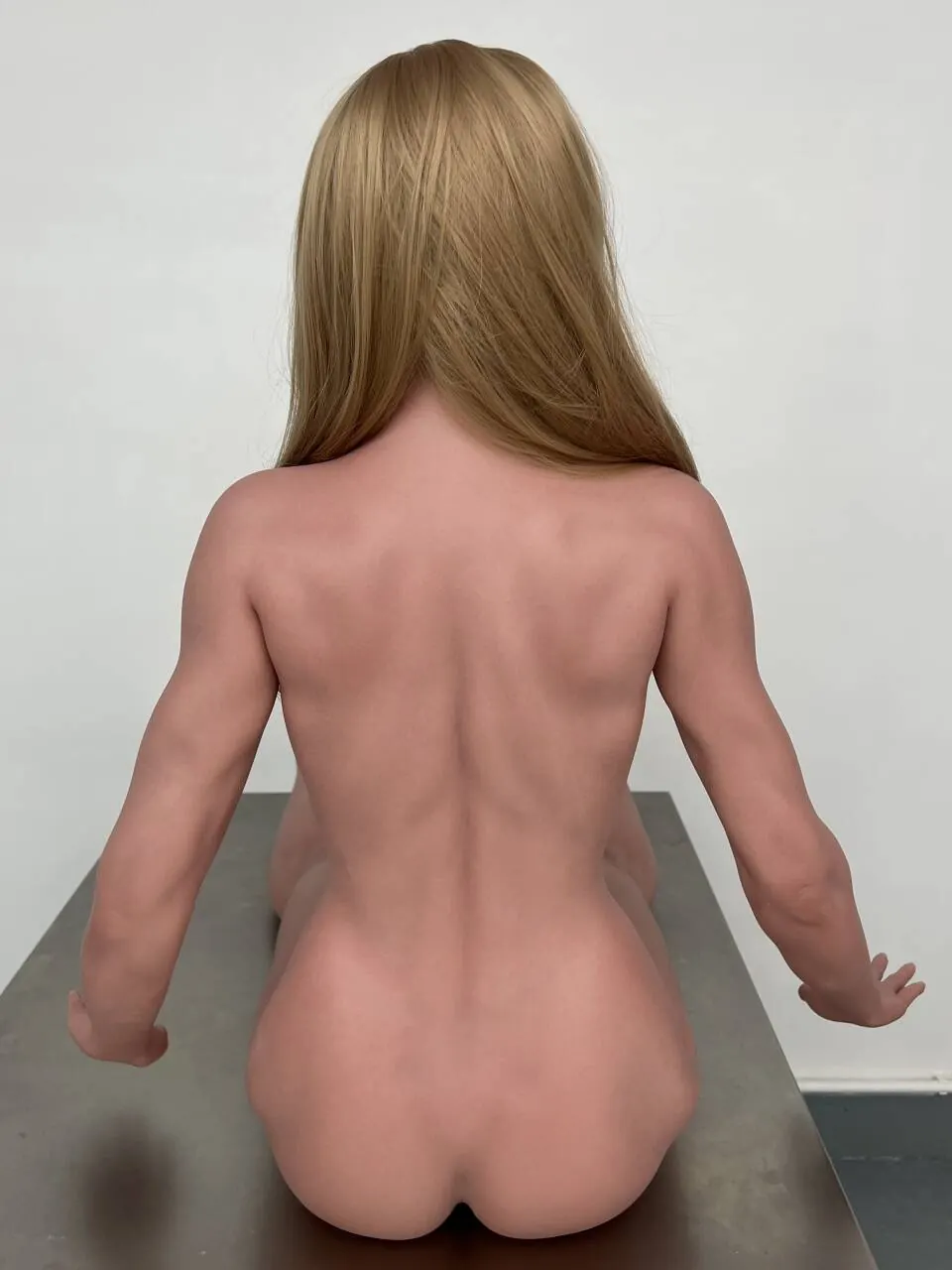 Quitterie - Sexpuppe AIBEI LUXE tête souple aus Silikon 164 cm, bonnet C, visage AB26 - EU-Lager Werkfoto 8